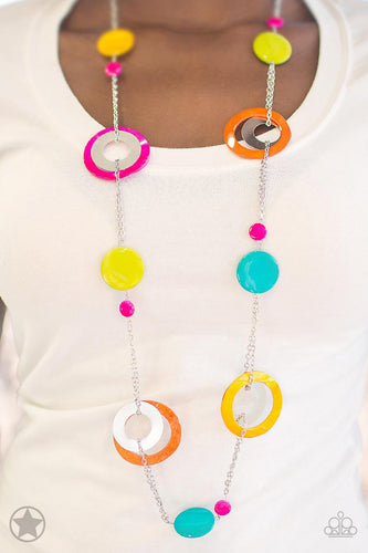 Bright Marble and Metal Rings Necklace